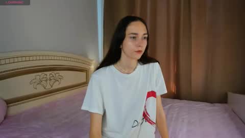 Elly online show from 09/28/25, 07:25