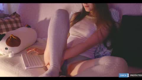 Lisa  online at  .11 from about utc online show from 02/11/25, 02:57