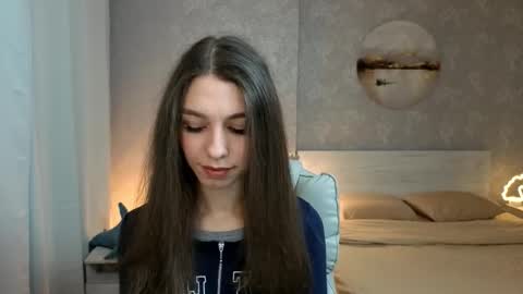 Kelly online show from 09/18/25, 03:58