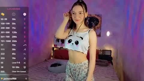 Snapshot of softy_bunny chatting on 06/09/26, 04:07 softy_bunny online show from 06/09/26, 04:07