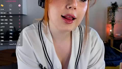 Sofy online show from 05/08/26, 01:49