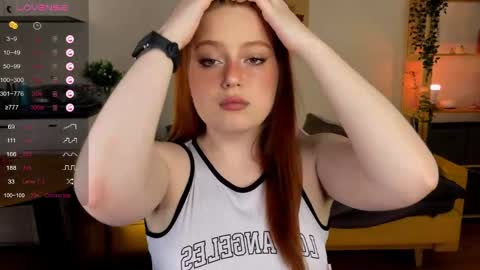 Snapshot of sofy_benson chatting on 06/09/26, 01:23 Sofy online show from 06/09/26, 01:23