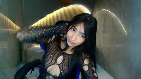 Snapshot of sol__r chatting on 05/23/26, 01:04 Sun online show from 05/23/26, 01:04