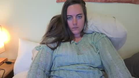 Snapshot of sola_limelight chatting on 09/22/25, 09:39 sola_limelight online show from 09/22/25, 09:39