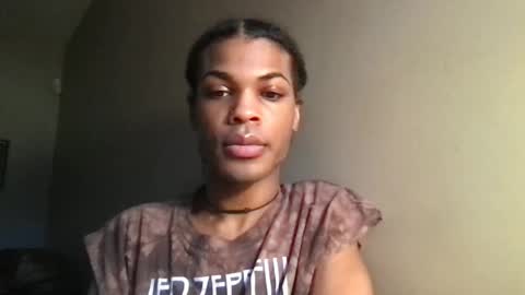 SolaceEve online show from 10/23/25, 07:01