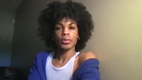 SolaceEve online show from 11/24/25, 06:51