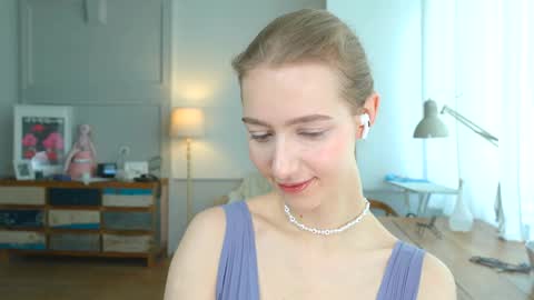 Bella online show from 01/26/25, 11:50