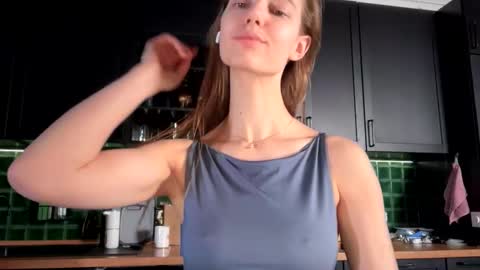 Bella online show from 01/07/26, 05:21