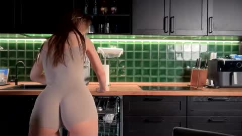 Bella online show from 01/14/26, 04:07