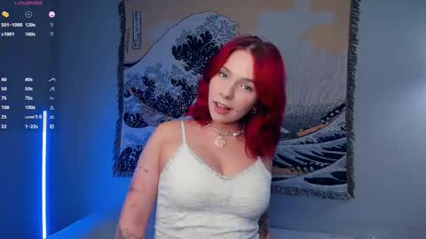 Snapshot of solar_spark chatting on 11/27/25, 06:37 Bella online show from 11/27/25, 06:37