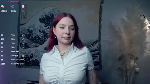 Snapshot of solar_spark chatting on 12/14/25, 06:41 Bella online show from 12/14/25, 06:41