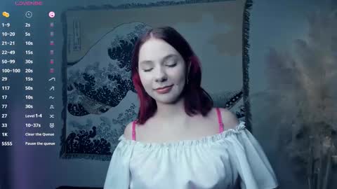 Snapshot of solar_spark chatting on 12/16/25, 06:07 Bella online show from 12/16/25, 06:07