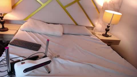 solara online show from 11/24/25, 07:57