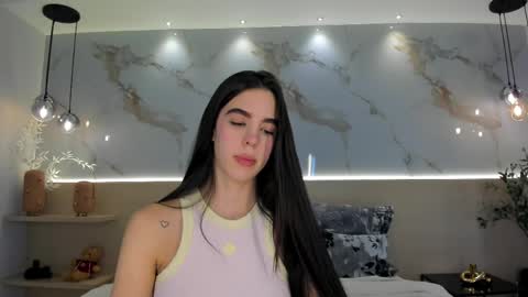 Sol Avelar online show from 05/06/26, 11:32