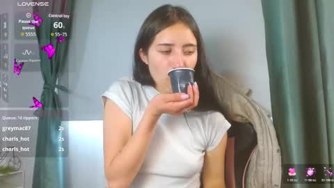 Fernada Rodriguez online show from 02/03/26, 01:16