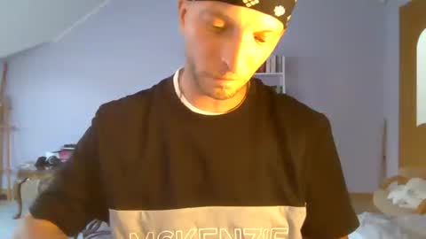 solid_flow online show from 08/03/26, 04:11