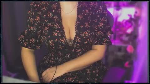 Snapshot of solisgaby chatting on 11/11/25, 01:55 Gaby Solis online show from 11/11/25, 01:55