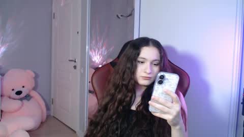 Becky online show from 05/06/26, 07:19