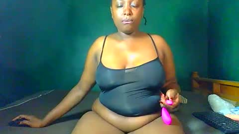 Snapshot of sollybunny chatting on 04/12/26, 02:16 Solly bunny online show from 04/12/26, 02:16