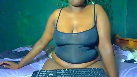Snapshot of sollybunny chatting on 04/30/26, 02:40 Solly bunny online show from 04/30/26, 02:40