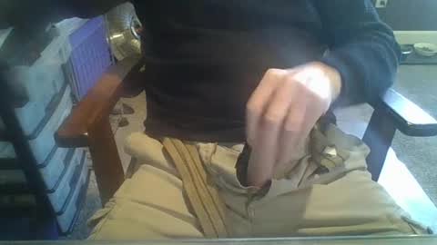 Snapshot of solobliss chatting on 02/28/25, 05:37 Solobliss online show from 02/28/25, 05:37