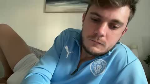 Snapshot of solobrit chatting on 03/11/26, 07:47 solobrit online show from 03/11/26, 07:47