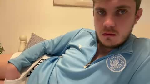 Snapshot of solobrit chatting on 03/11/26, 10:38 solobrit online show from 03/11/26, 10:38