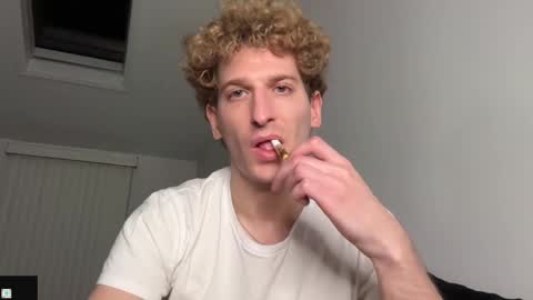 Snapshot of somechillbro chatting on 02/16/25, 04:31 Evan online show from 02/16/25, 04:31