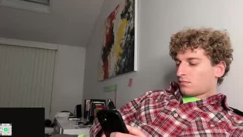 Snapshot of somechillbro chatting on 02/17/25, 02:20 Evan online show from 02/17/25, 02:20