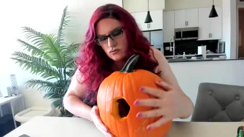 Snapshot of someonespeicial chatting on 10/27/25, 06:45 someonespeicial online show from 10/27/25, 06:45