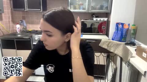 Hello My name is Jane  im new model here and little but shy but curious. online show from 11/05/25, 05:02