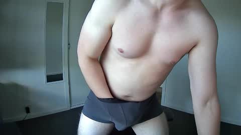 Snapshot of somethingsexysam chatting on 01/24/25, 06:24 Edging Sam JOI online show from 01/24/25, 06:24