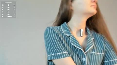 Marie online show from 03/10/26, 01:43