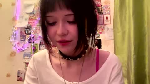 Snapshot of sommercyfers chatting on 05/12/26, 09:23 Alice online show from 05/12/26, 09:23