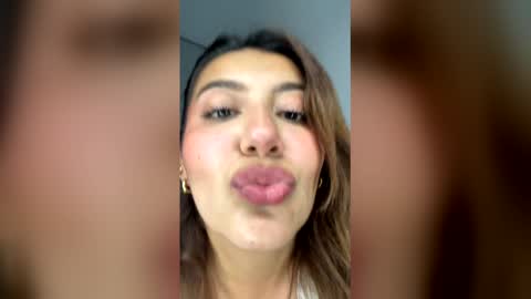 Snapshot of sommerr111 chatting on 05/06/26, 01:25 sommerr111 online show from 05/06/26, 01:25