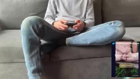 Snapshot of sondages chatting on 02/14/26, 12:13 Sondages online show from 02/14/26, 12:13