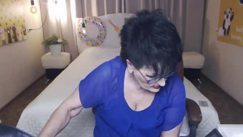 Snapshot of sondrariddle chatting on 05/25/26, 06:47 sondrariddle online show from 05/25/26, 06:47