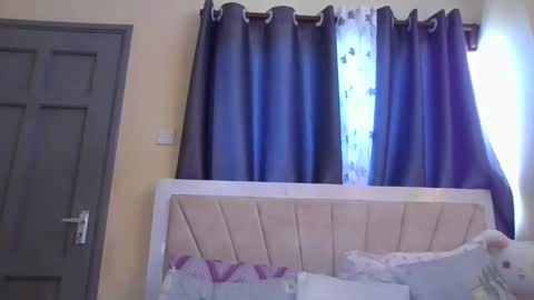 Snapshot of sonia546030 chatting on 04/04/26, 11:40 librron online show from 04/04/26, 11:40
