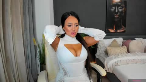 Sonia  Rey online show from 05/08/26, 06:35