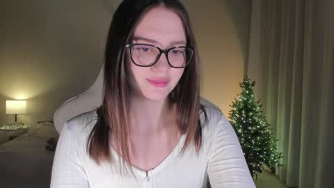 Snapshot of sonia_moon_ chatting on 12/21/24, 02:41 sonia_moon_ online show from 12/21/24, 02:41