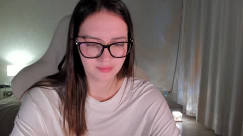 Snapshot of sonia_moon_ chatting on 01/21/25, 04:54 sonia_moon_ online show from 01/21/25, 04:54