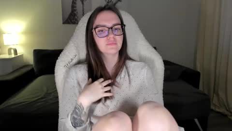 Snapshot of sonia_moon_ chatting on 03/03/25, 04:36 sonia_moon_ online show from 03/03/25, 04:36