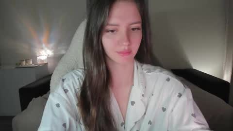 Snapshot of sonia_moon_ chatting on 09/24/25, 02:48 sonia_moon_ online show from 09/24/25, 02:48