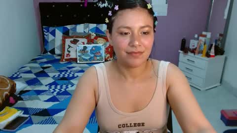 Snapshot of soniafuckboobs chatting on 12/18/24, 06:25 soniafuckboobs online show from 12/18/24, 06:25