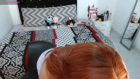 Snapshot of soniafuckboobs chatting on 11/12/25, 12:27 soniafuckboobs online show from 11/12/25, 12:27