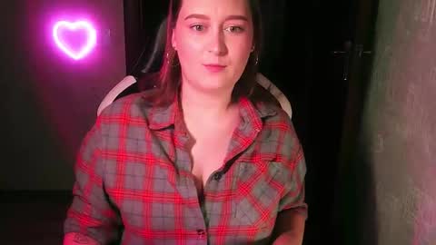 Snapshot of sonibear chatting on 09/17/25, 11:39 OksiFels online show from 09/17/25, 11:39