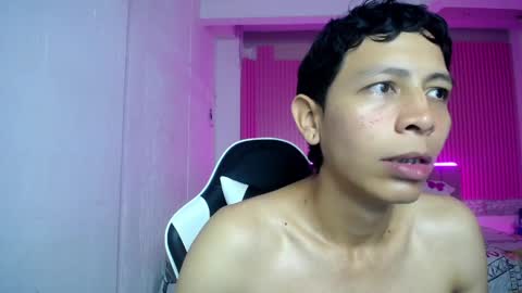 sonic_jess07 online show from 05/13/26, 08:23