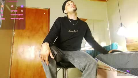 Snapshot of sonicj25_ chatting on 04/12/26, 04:28 SONIC online show from 04/12/26, 04:28