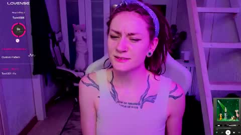 Snapshot of sonicsupergirl chatting on 10/10/25, 06:01 Rie online show from 10/10/25, 06:01