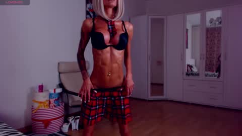 Sonja Ray online show from 09/19/25, 08:38